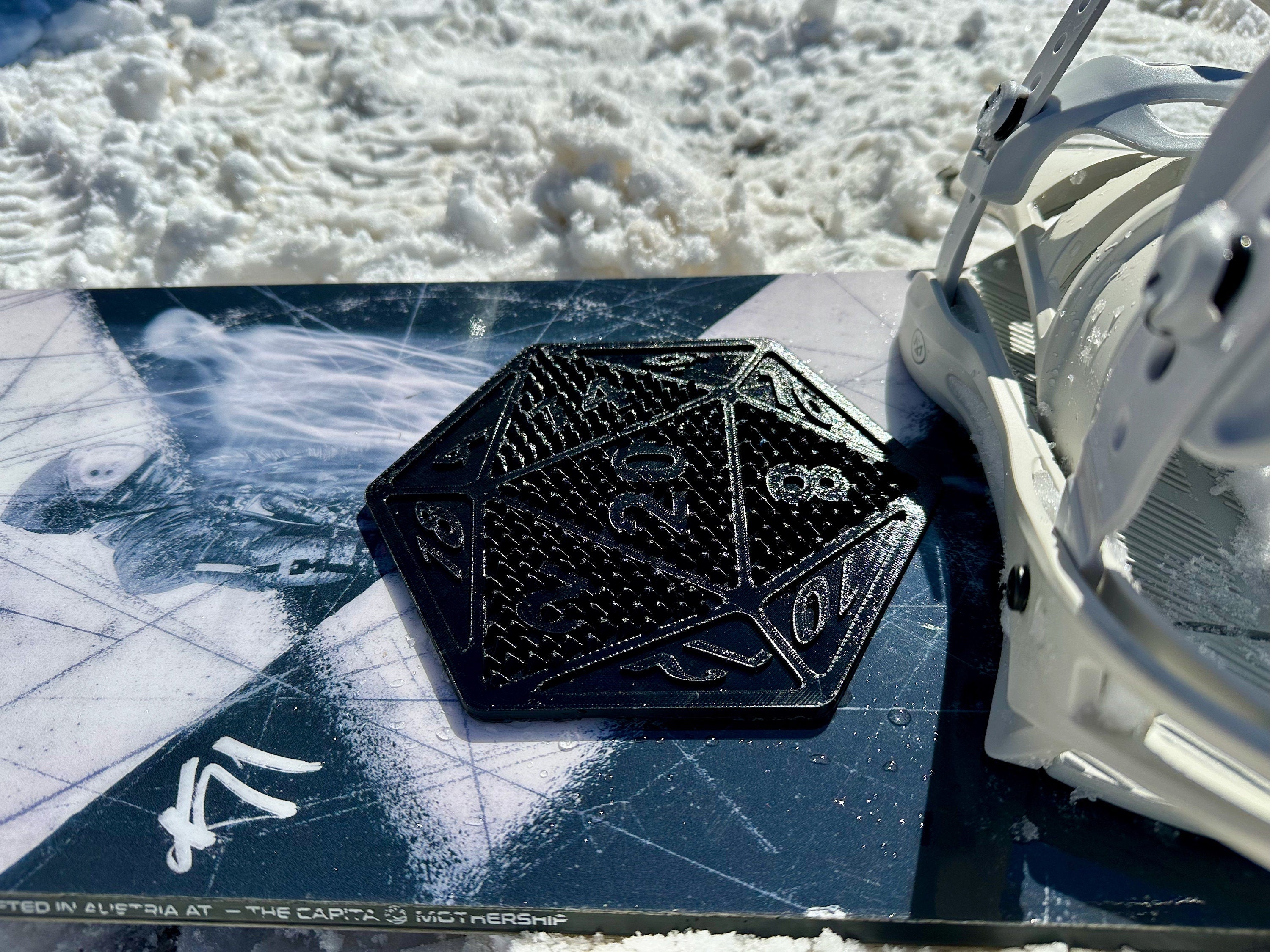 D20 Snowboard Stomp Pad