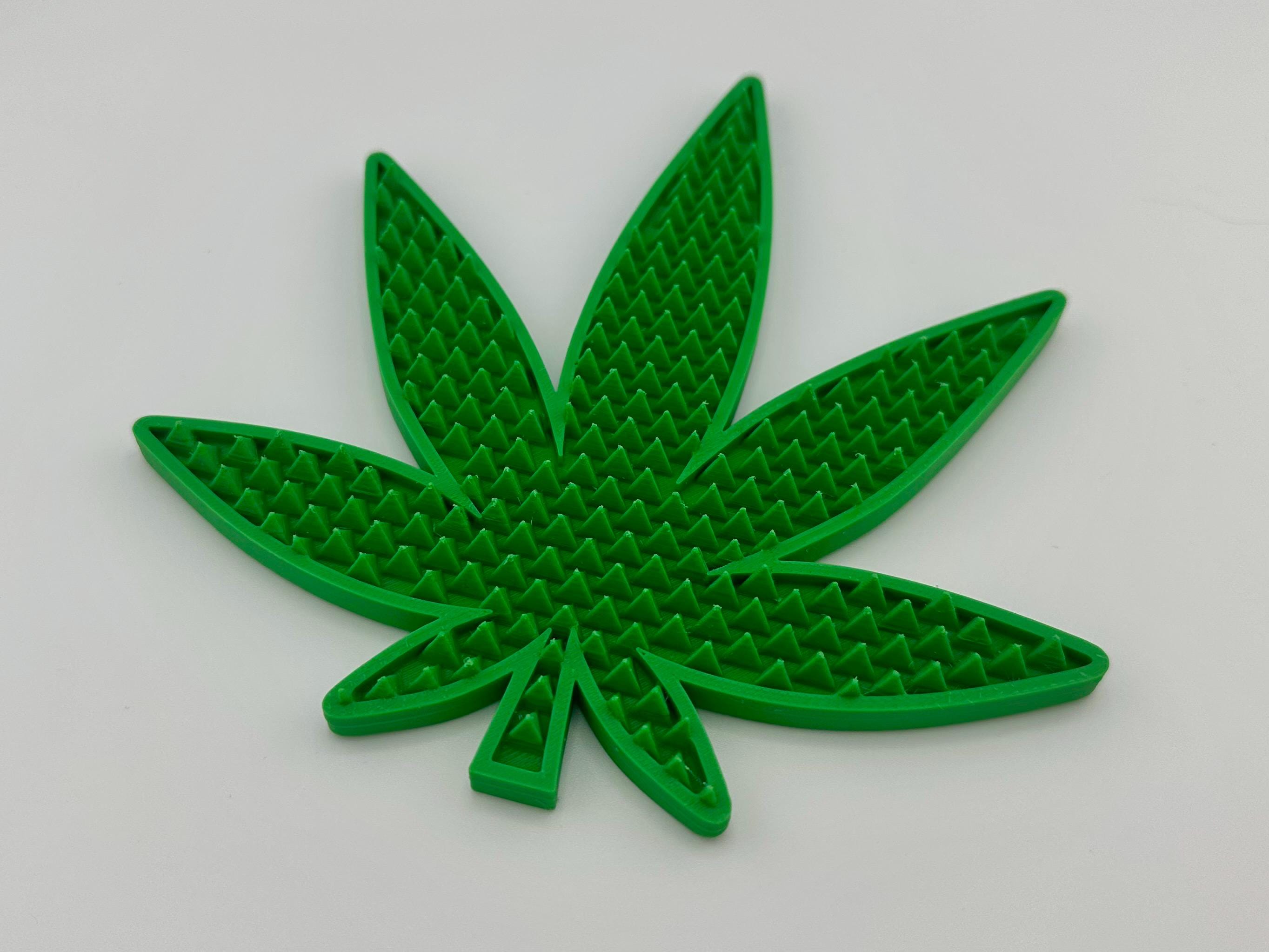 Cannabis Leaf Snowboard Stomp Pad