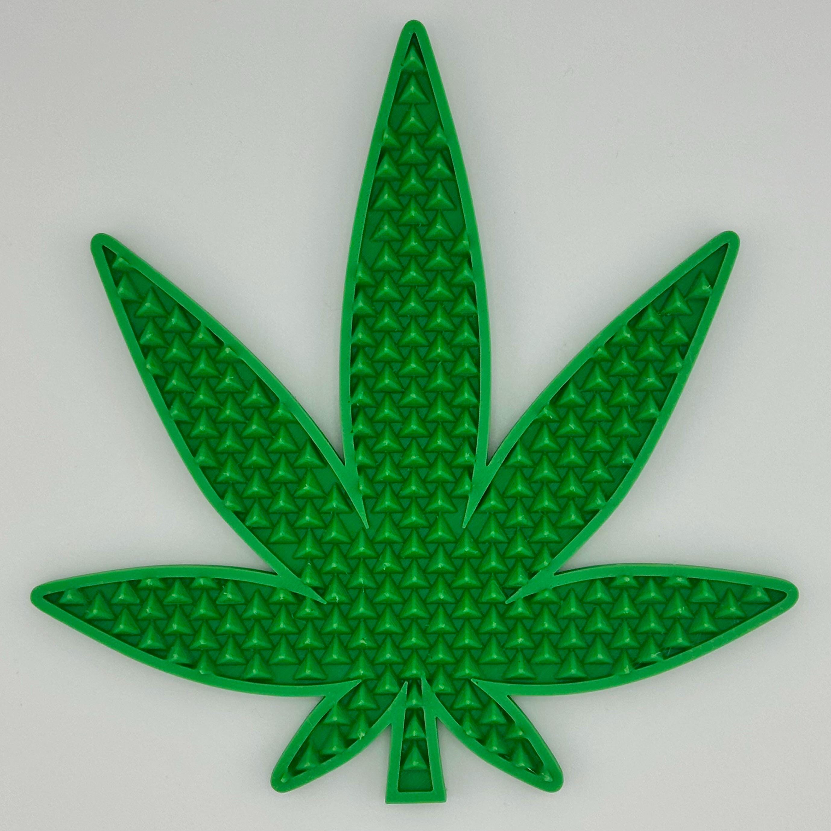 Cannabis Leaf Snowboard Stomp Pad